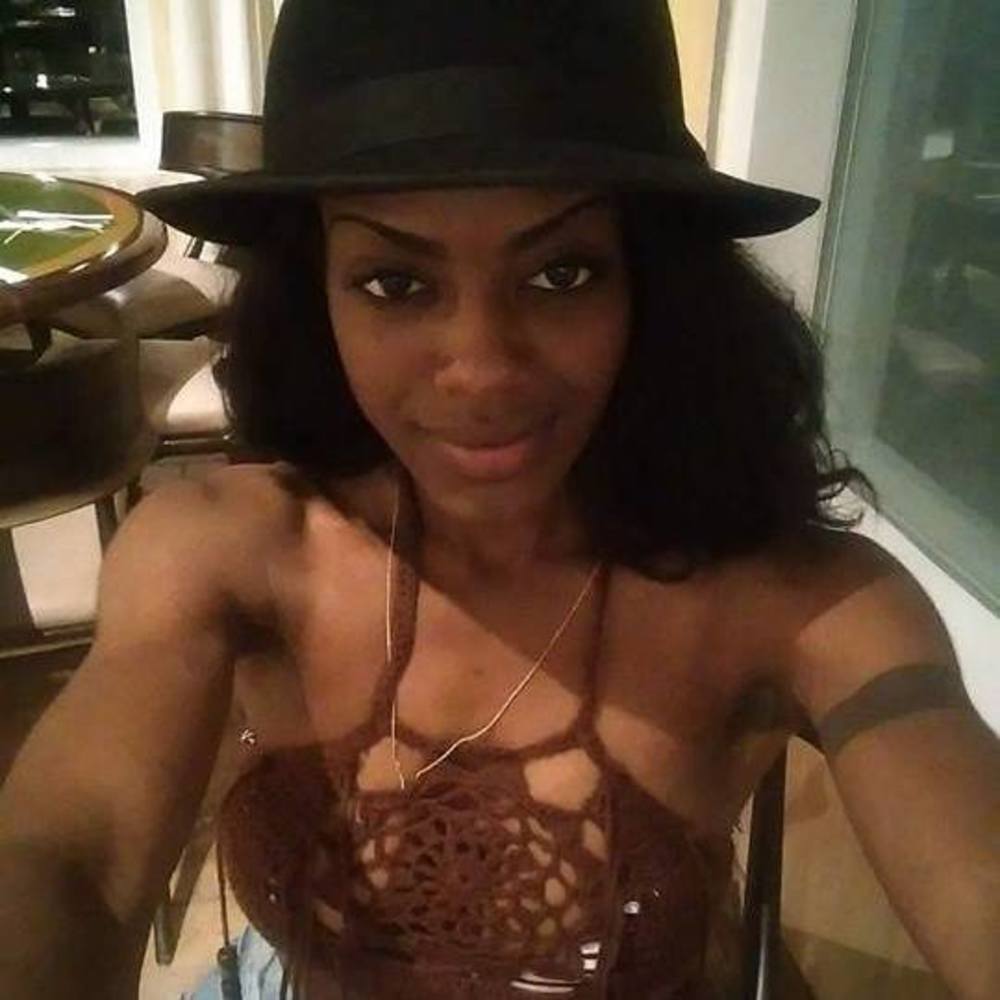 Meet your Posher, Sade